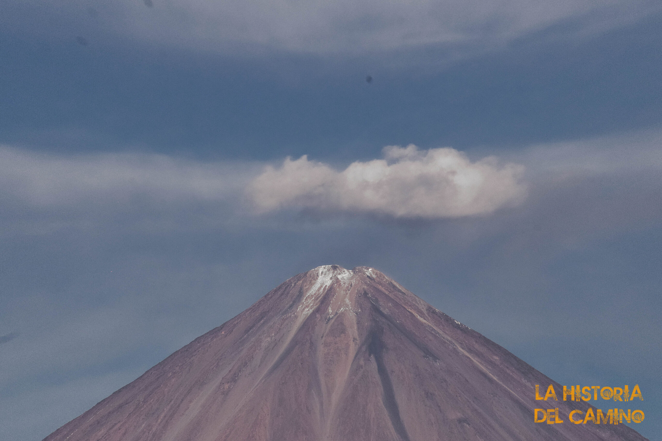 El volcán Licancabur, espíritu de San Pedro de Atacama.