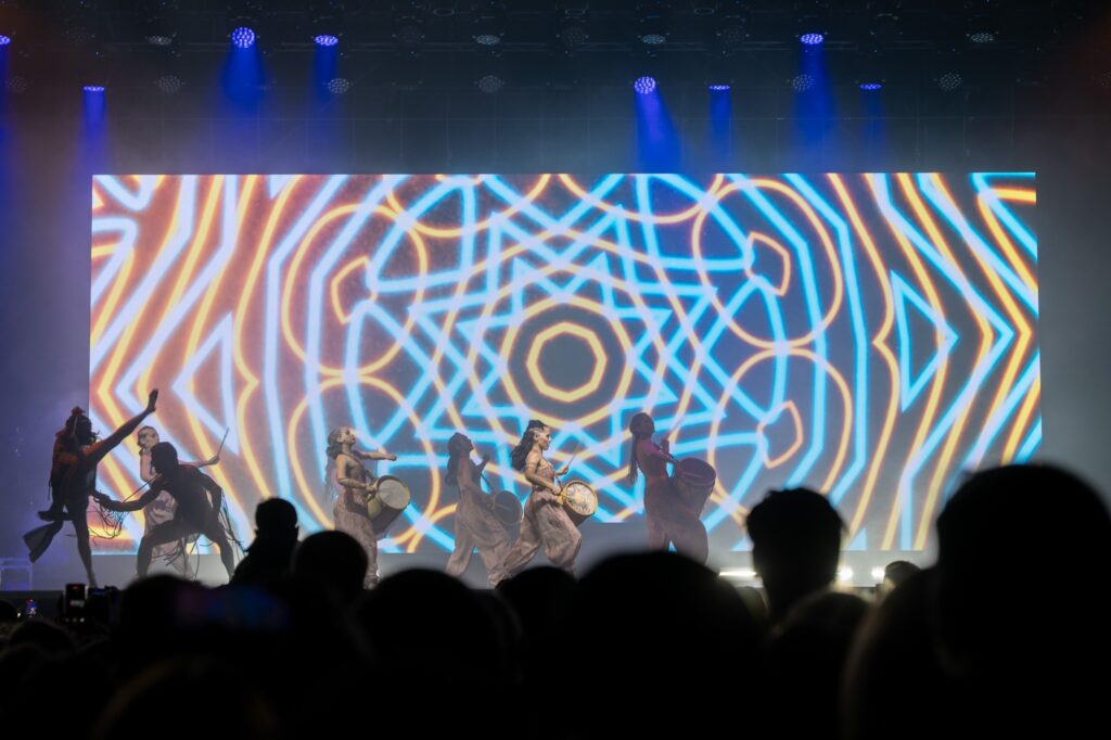 "Impactantes" en una palabra definió Lourdes Ibarra Lasa a las visuales. Foto: Renzo Luna Chima.